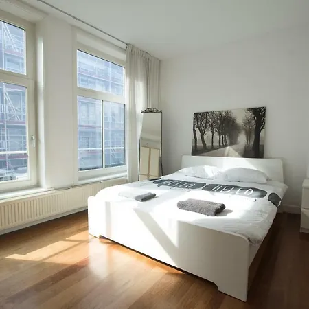 Daire Haarlemmerstraat Next To Central Station *